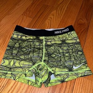 Nike Pro Green Patterned Spandex